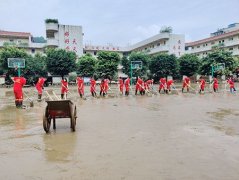 ����ѩ����Ԯ�ӱ����������뽭������Сѧ����У԰����
