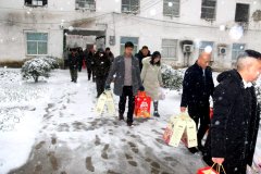 ���ź��찮�Ĵ��� ��ѩ�׷���ů�˼�